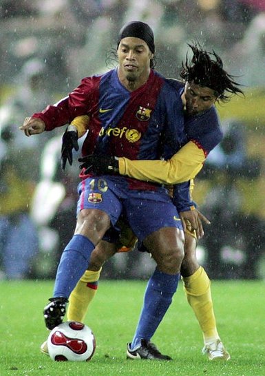Ronaldinho futbola veda etti