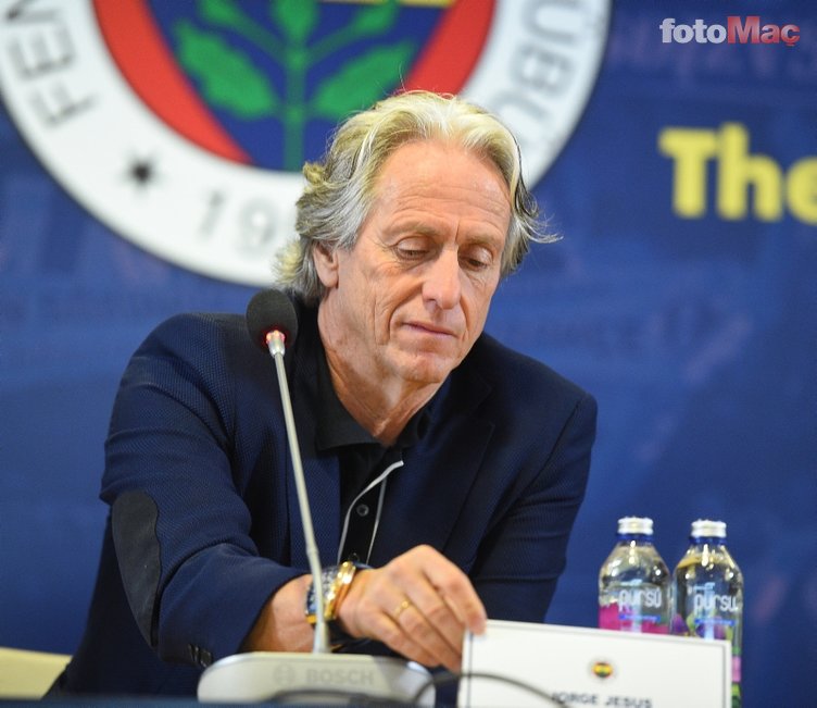 Fenerbahçe sol bek transferi yapmaya hazırlanıyor! Ghislain Konan...