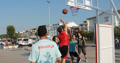 Yalova’da sokak basketbolu heyecanı