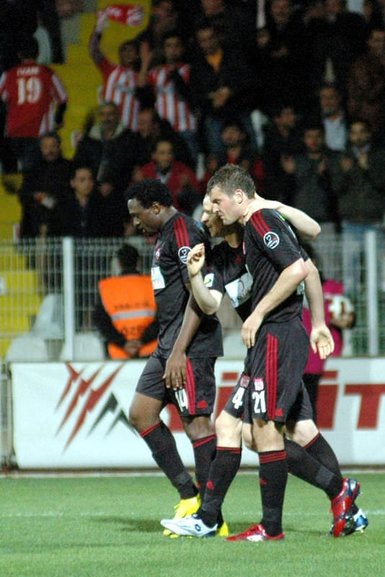 Sivasspor - Gençlerbirliği  Süper Toto Süper Lig 31. hafta
