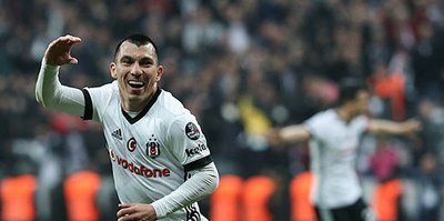 Medel, Beşiktaş forması altında ilk golüne imza attı