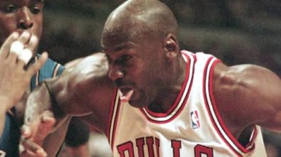 Michael Jordan'ın ilk maç bileti rekor fiyata satıldı!
