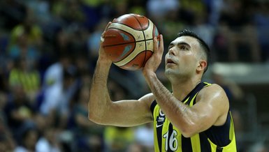 Sloukas gidiyor Calathes geliyor