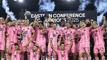 Messi bir kupa daha kazandı!