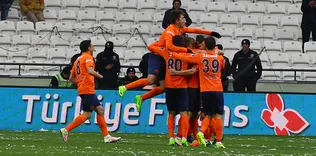 3 attı 3 aldı, takibi sürdürdü