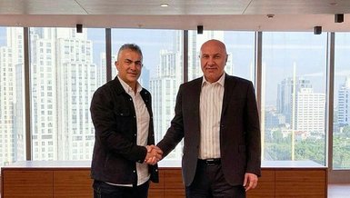 Samsunspor teknik direktör Mehmet Altıparmak ile sözleşme imzaladı