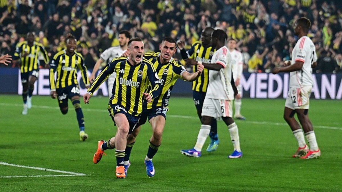 Fenerbahçeli oyuncu Kerem Aktüroğlu: "Hasret kaldıkları şampiyonluğu kazanacağız."
