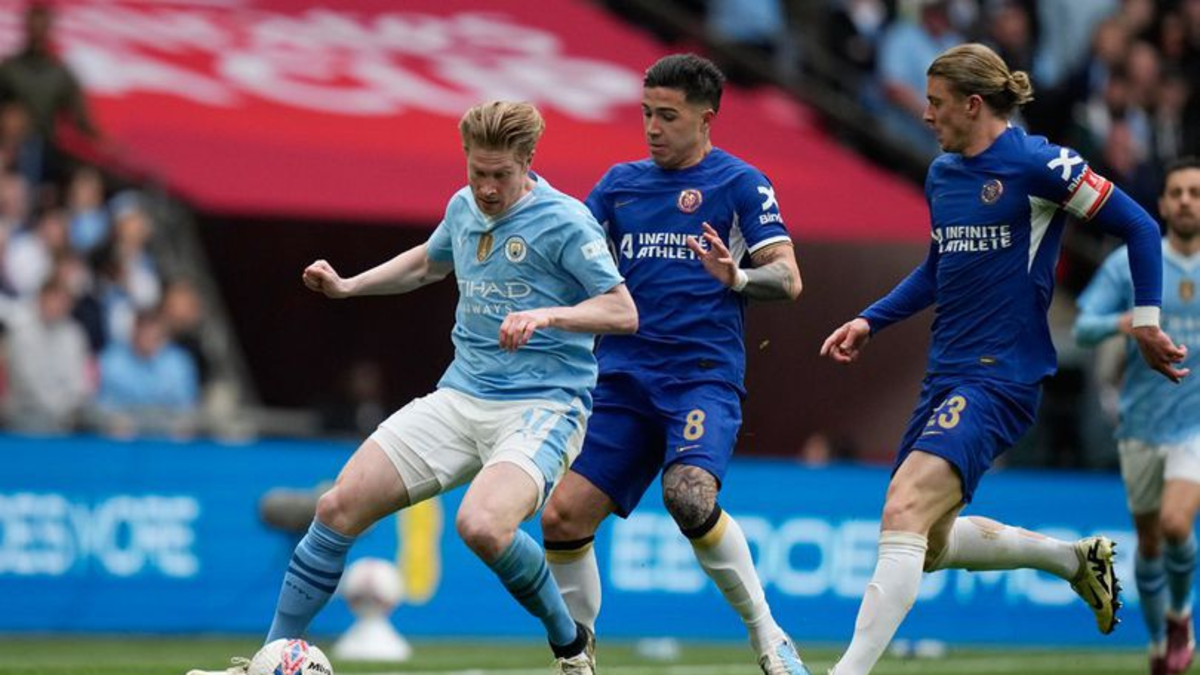 İngiltere Premier Lig’de fikstür belli oldu! Chelsea ile Manchester City ilk hafta kozlarını paylaşacak İngiltere Premier Lig’de fikstür belli oldu! Chelsea ile Manchester City ilk hafta kozlarını paylaşacak