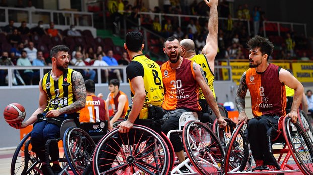 Fenerbahçe 60 - 66 Galatasaray (MAÇ SONUCU - ÖZET)