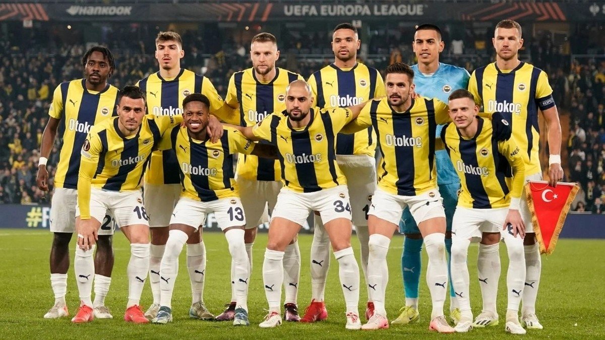 Fenerbahçeli isimden sosyal medyada flaş hamle! Formasını değiştirdi