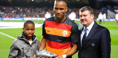 Drogba imzayı attı!