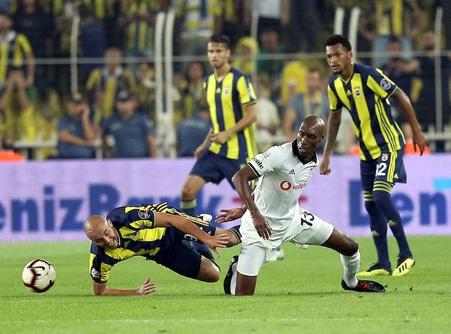 Fenerbahçe tribünlerinde Ersun Yanal sesleri!