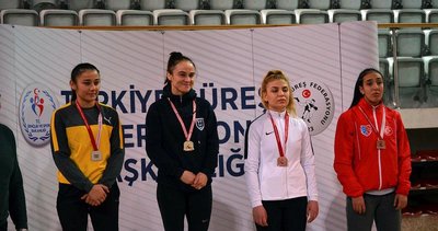 Türkiye Büyük Kadınlar Güreş Şampiyonası tamamlandı
