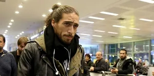 Caceres ortada kaldı