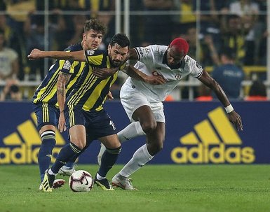 Ahmet Çakar: F.Bahçe’nin penaltısı verilmedi
