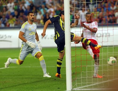 Galatasaray forvet için dört koldan saldırıyor
