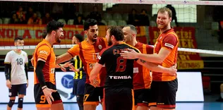 Galatasaray filede avantaj peşinde