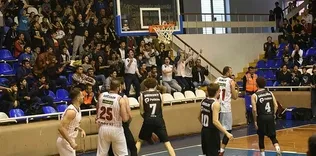 Karesispor’dan kıl payı galibiyet