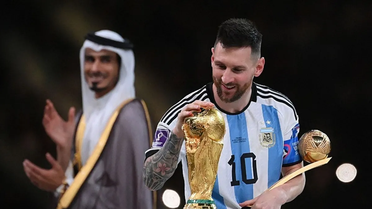 Arjantin'den Messi'ye vefa: Maçlarda 10. dakikada alkış