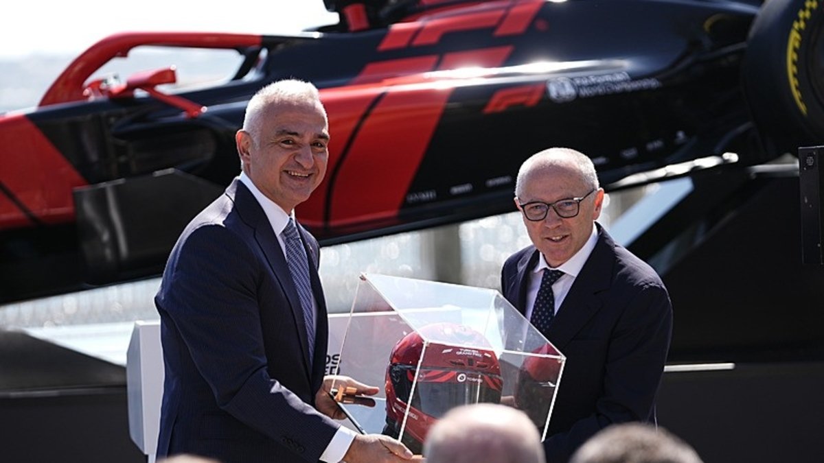 Kültür ve Turizm Bakanı Mehmet Nuri Ersoy: Formula 1, pistten şehrin tamamına etki eden bir organizasyondur