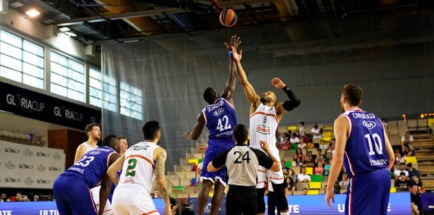 Banvit, Anadolu Efes'i 84-82 yendi