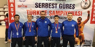 Mavi beyazlı güreşçiler, Milli Takım kampına seçildi