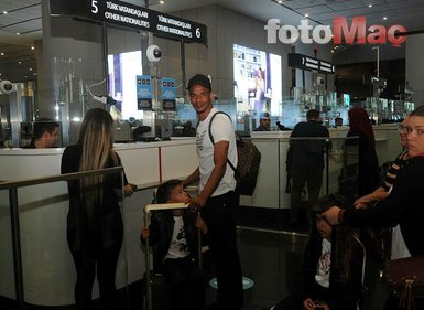 Son dakika: Galatasaraylı yıldız ailesiyle birlikte Türkiye’den ayrıldı!