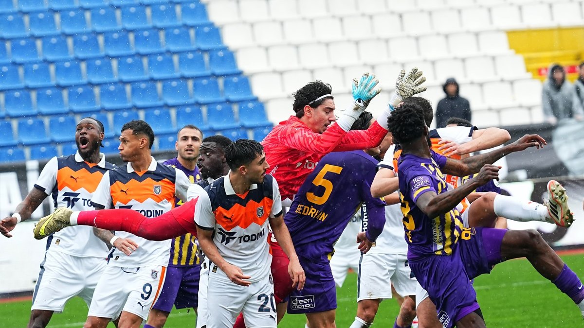 RAMS Başakşehir 8 maçtır namağlup!