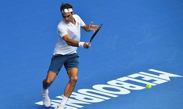 Roger Federer toprak korta geri dönüyor