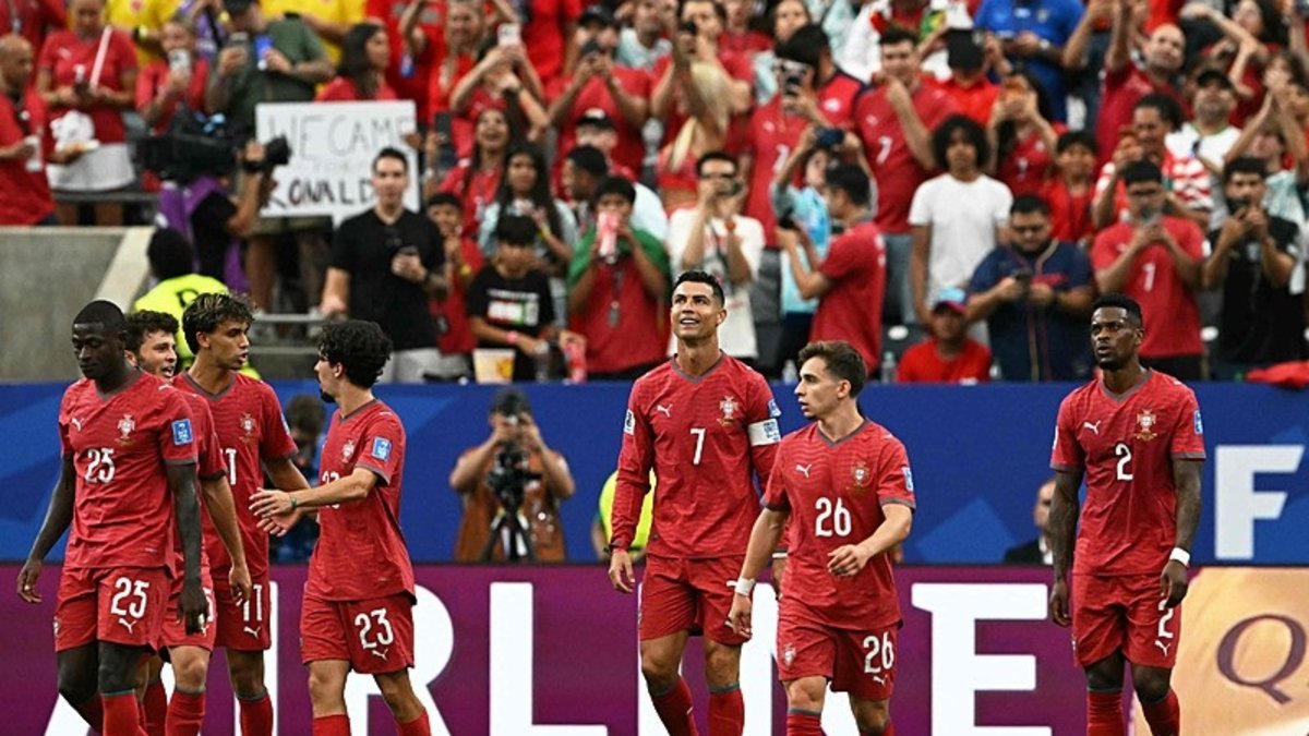 Cristiano Ronaldo tarihe geçti! Portekiz, Özbekistan'ı farklı geçti
