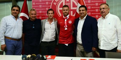 Jeremy Menez imzaladı