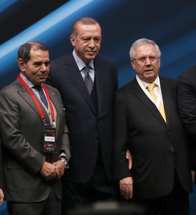 Cumhurbaşkanı Erdoğan, Aziz Yıldırım ve Dursun Özbek’i bir araya getirdi