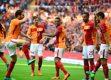 Galatasaray’da 18 futbolcunun ilk şampiyonluk heyecanı
