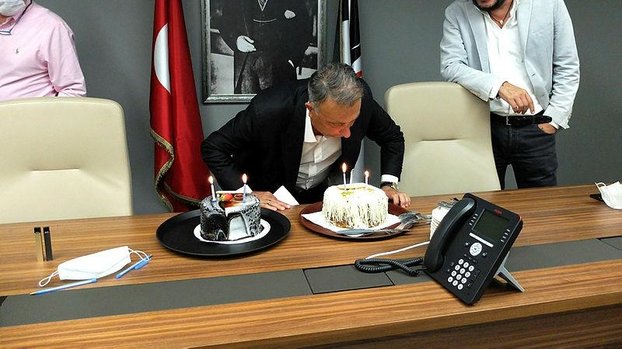 Başkan Çebi için sürpriz kutlama #