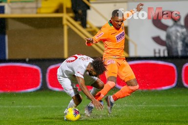 Alanyaspor - Antalyaspor maçına damga vuran karar!
