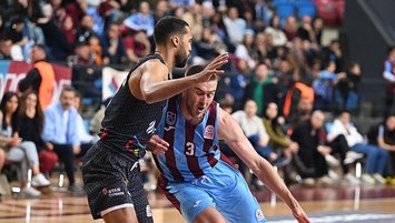 Trabzonspor evinde yıkıldı