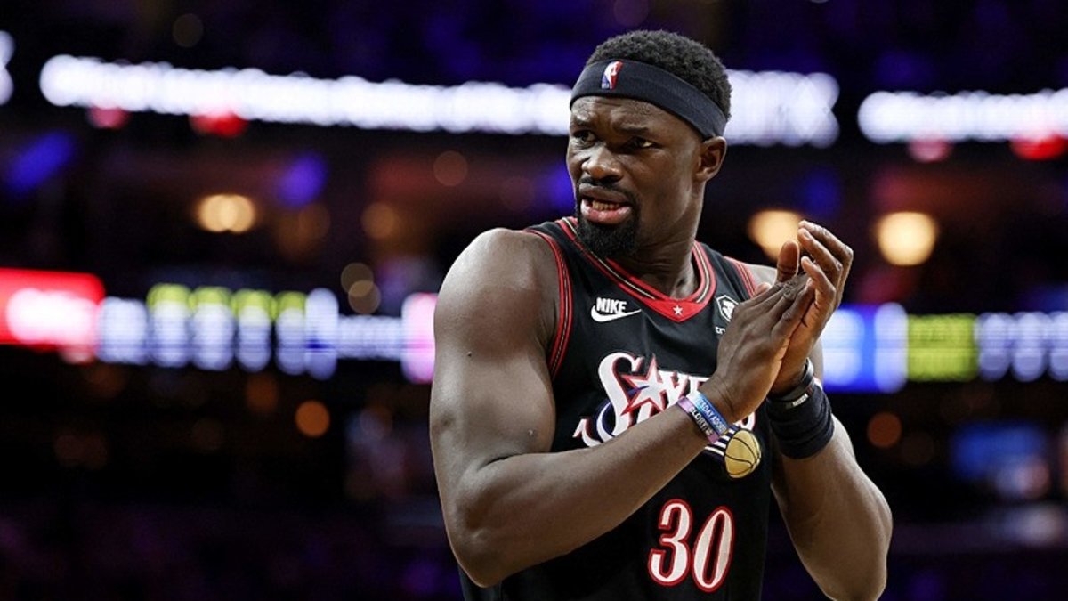 Adem Bona'nın süre aldığı maçta Philadelphia geriden gelerek kazandı!