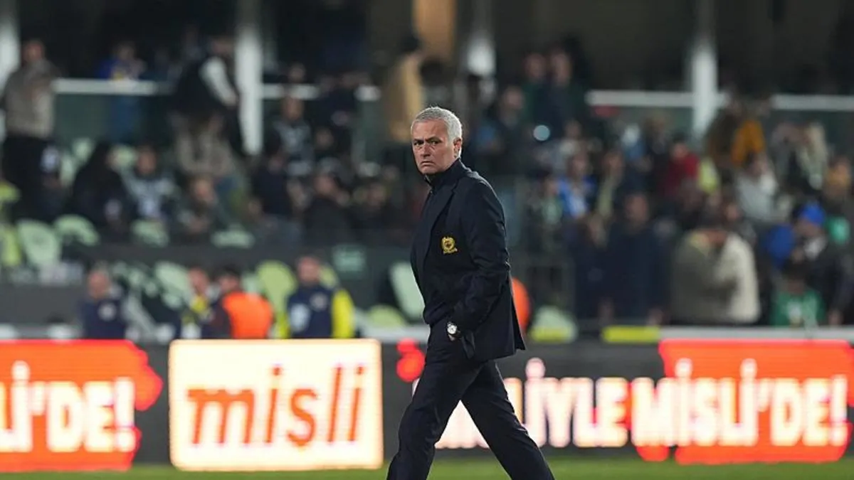 Fenerbahçe'de Jose Mourinho'dan dikkat çeken derbi yorumu!