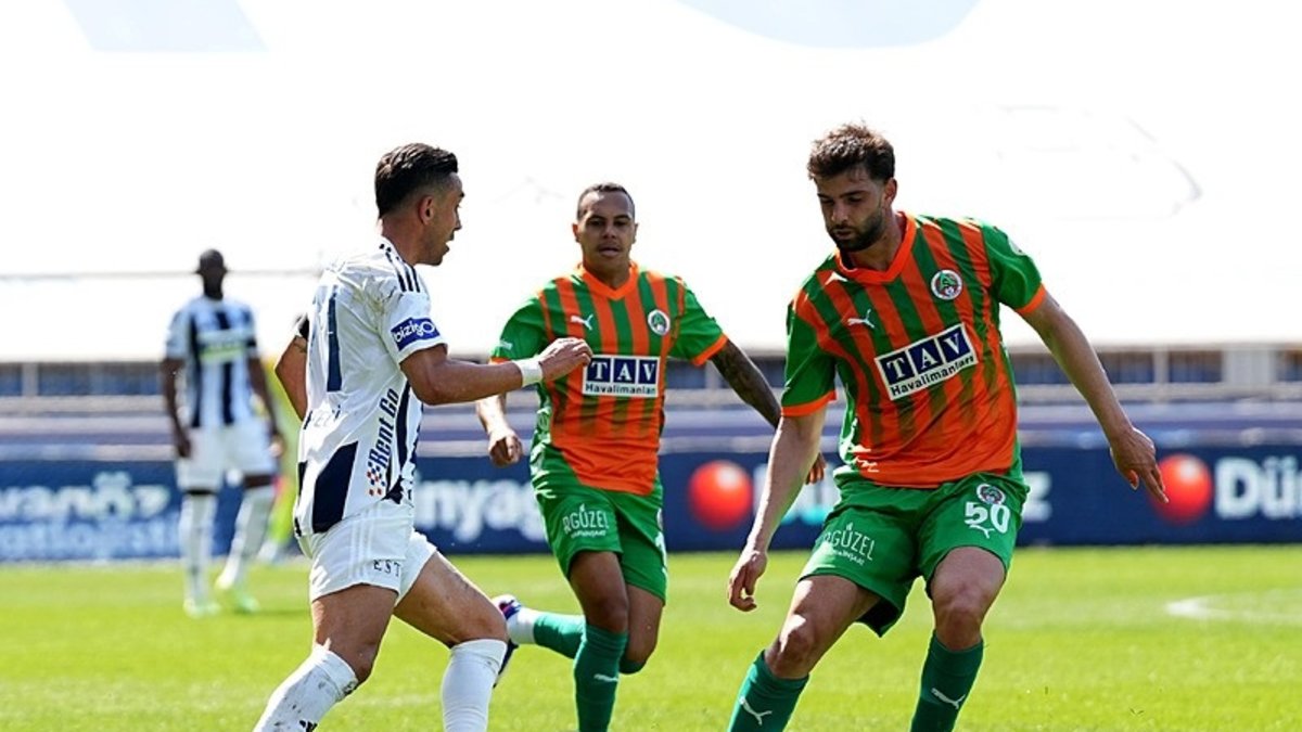 Kasımpaşa evinde Corendon Alanyaspor'u mağlup etti: İşte maçın özeti