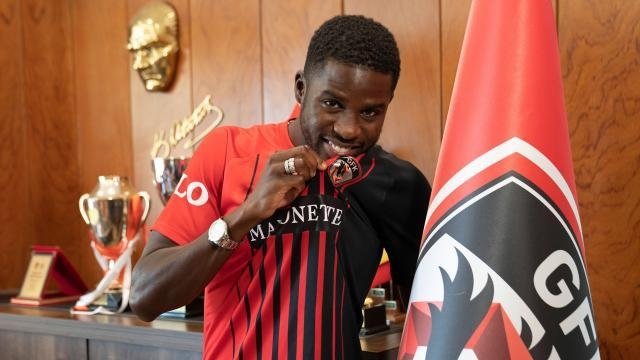 pappy-djilobodji-kimdir-papy-djilobodji-nereli-kac-yasinda-hangi-takimlarda-oynadi-yasami-ve-kariyeri-1676530713678.jpeg