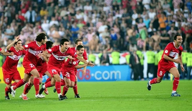 Barcelona'dan Türkiye mesajı: "Biz bitti demeden bitmez" - 1
