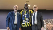 Fedakarlık gösterdi