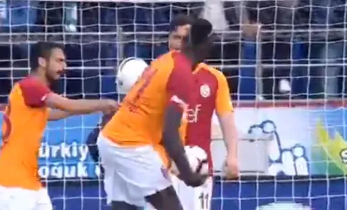 Sinan Gümüş ve Diagne arasında penaltı kavgası! - 3