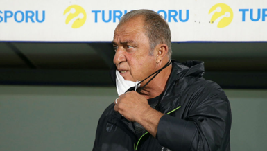 Fatih Terim'in eli kolu bağlı! Stoperde tek çare kaldı