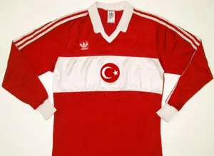 Dünden bugüne ay-yıldızlı formalar
