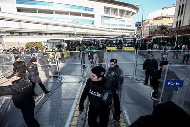 Fenerbahçeli taraftarlar Vodafone Park’a ulaştı
