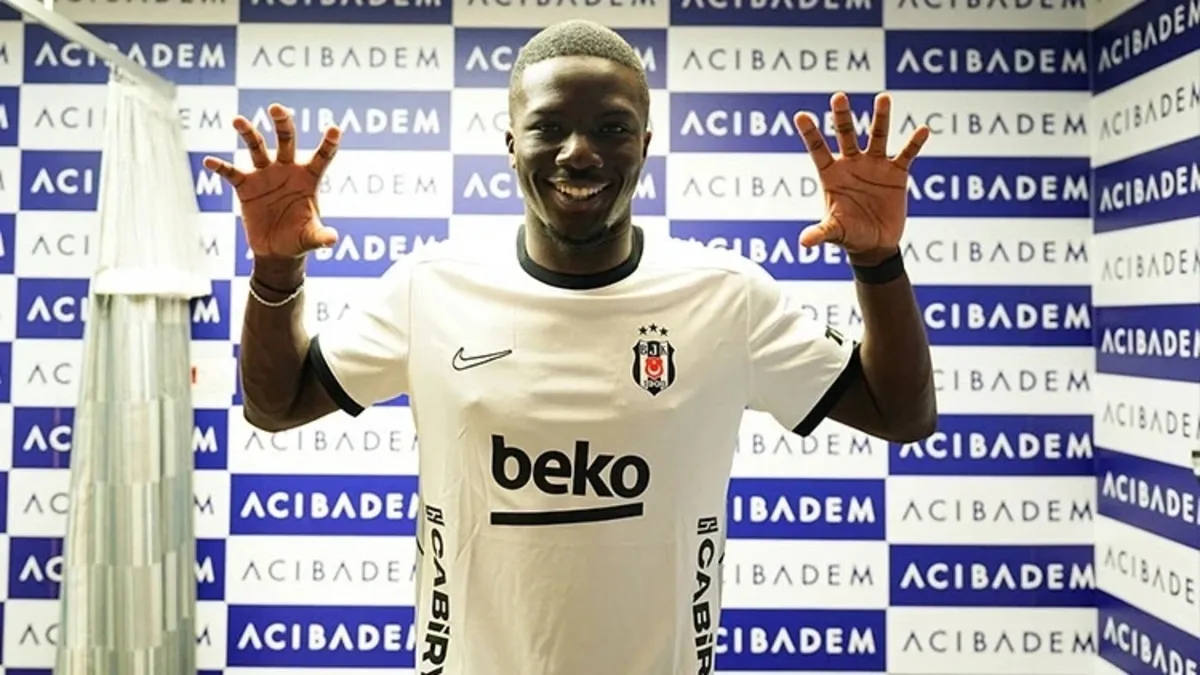 Beşiktaş'ın yeni transferi Kassoum Ouattara antrenmana çıktı