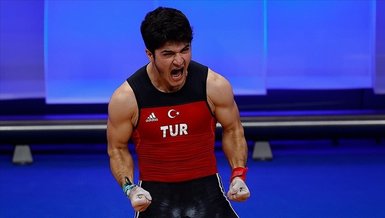 Muhammed Furkan Özbek dünya şampiyonu!