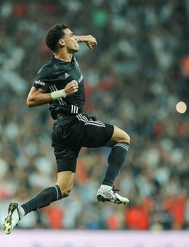Beşiktaş - Galatasaray derbisi tarihinin en iyi 11’i!