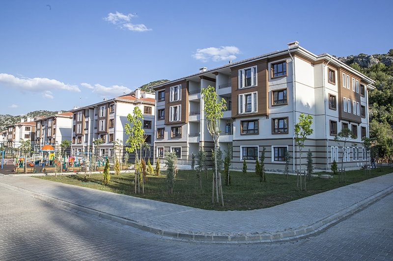 toki-500-bin-sosyal-konut-projesi-basvurular-ne-zaman-nasil-yapilacak-tokiye-kimler-basvurabilir-500-bin-sosya-1761312059732.jpg TOKİ 500 Bin Sosyal Konut Projesi